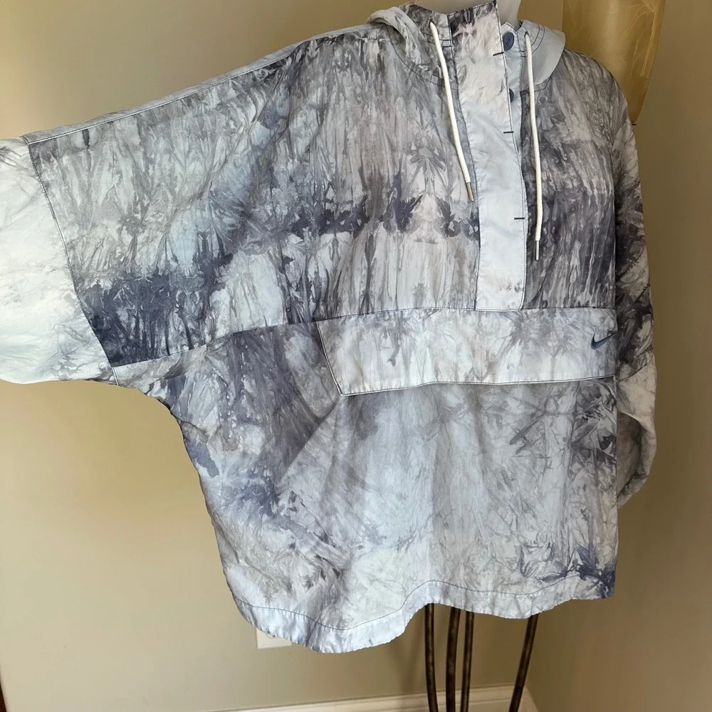 Nike Tie Dye Woven Wave Dye Anorak Jacket Pullover Windbreaker Women's Small‎